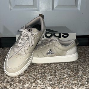 Adidas Tennis Shoes